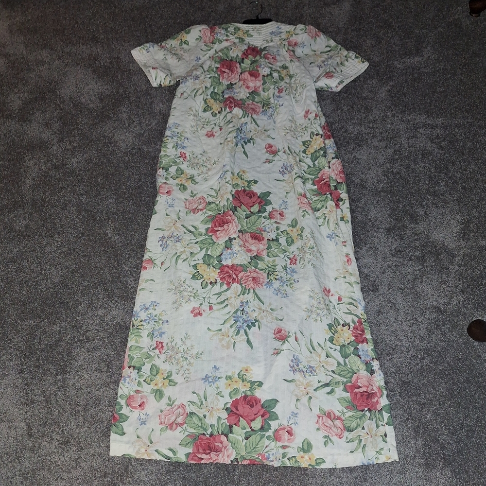Floral Maxi Robe - Picture 2 of 3
